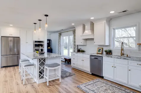 901 Riverside Avenue Grottoes VA 24441