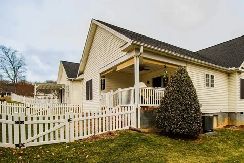 386 Hickory Grove Circle Harrisonburg VA 22801