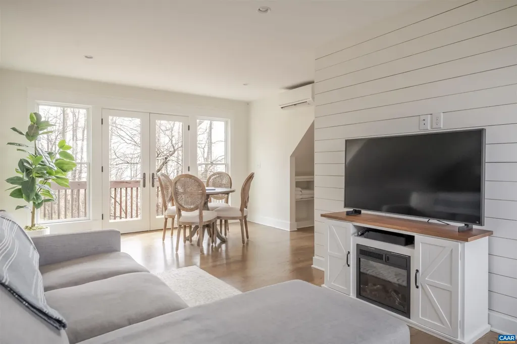 765 Summit Ridge Point Charlottesville VA 22911