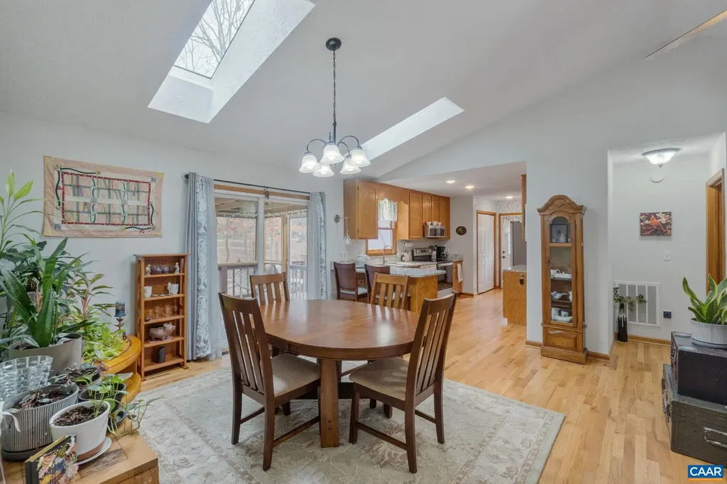 33 Colonial Road Palmyra VA 22963