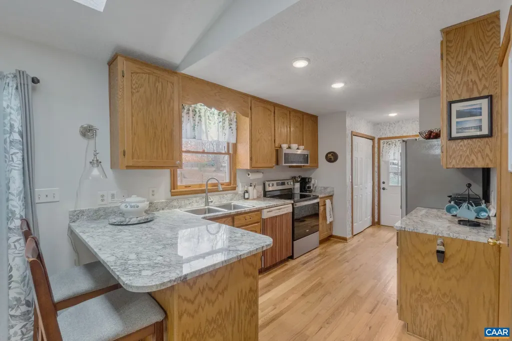 33 Colonial Road Palmyra VA 22963