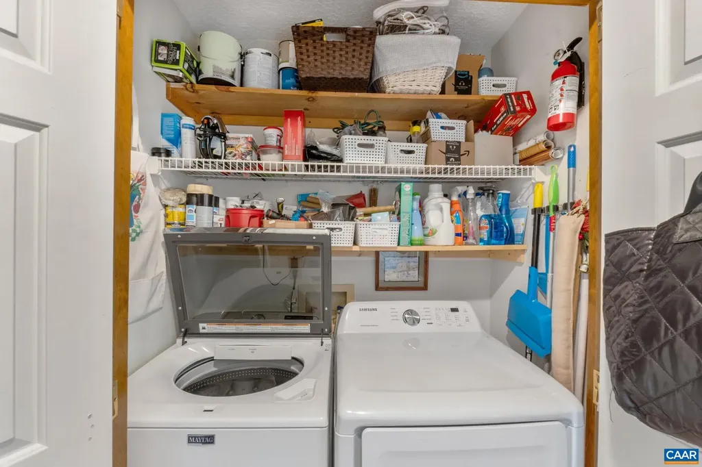 33 Colonial Road Palmyra VA 22963