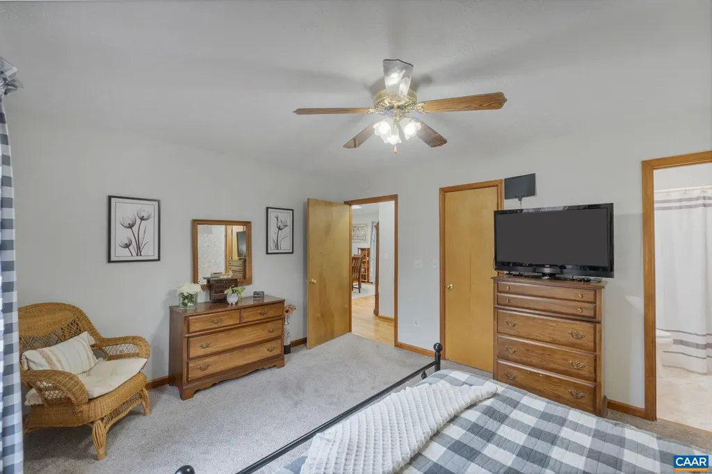 33 Colonial Road Palmyra VA 22963