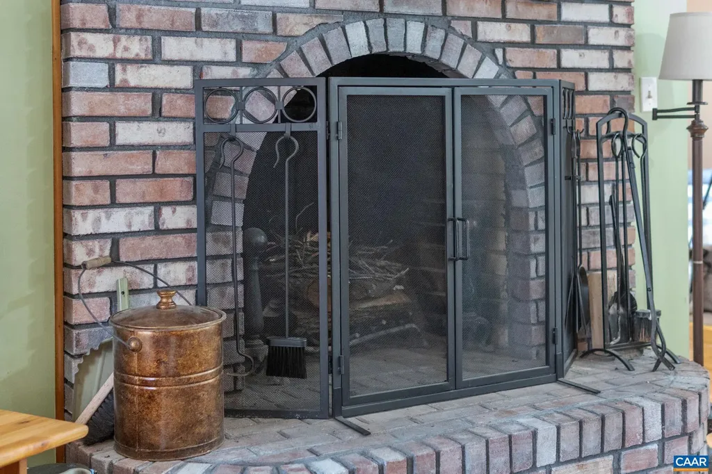 33 Colonial Road Palmyra VA 22963