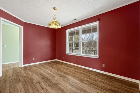 212A Bank Street W Bridgewater VA 22812