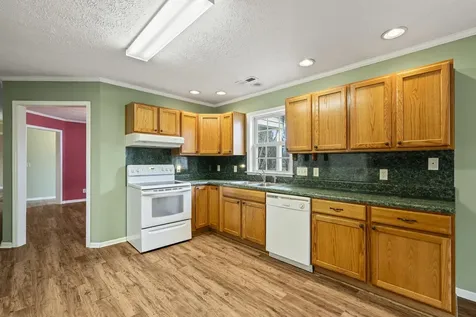 212A Bank Street W Bridgewater VA 22812