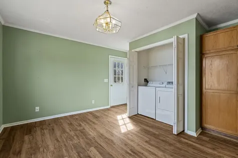 212A Bank Street W Bridgewater VA 22812