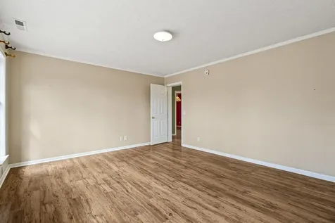 212A Bank Street W Bridgewater VA 22812