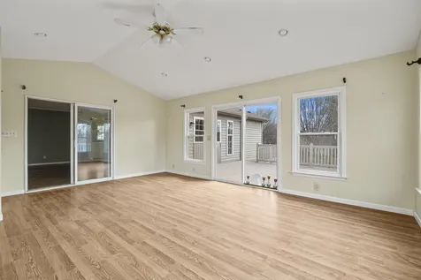 212A Bank Street W Bridgewater VA 22812
