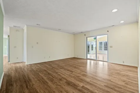 212A Bank Street W Bridgewater VA 22812