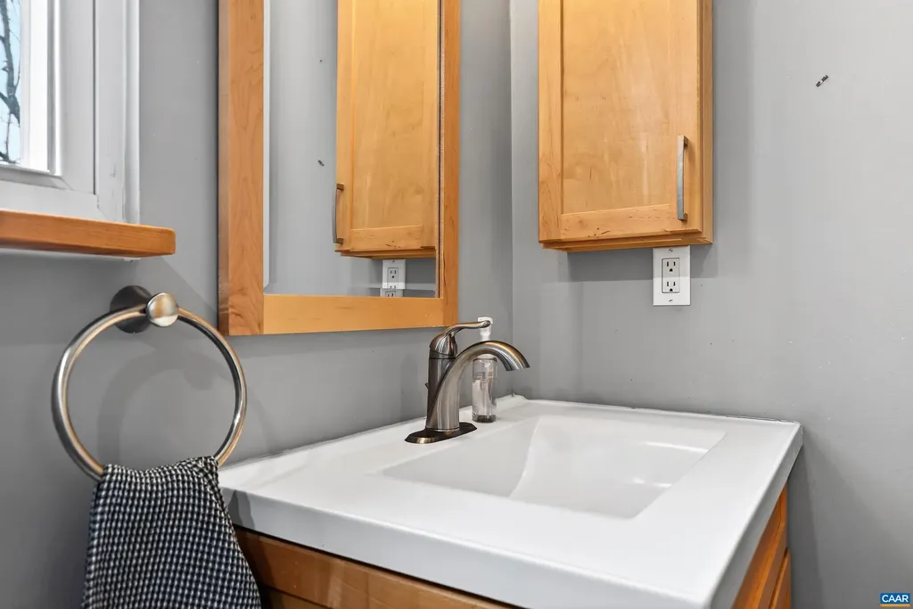 102 Slate Place Charlottesville VA 22902