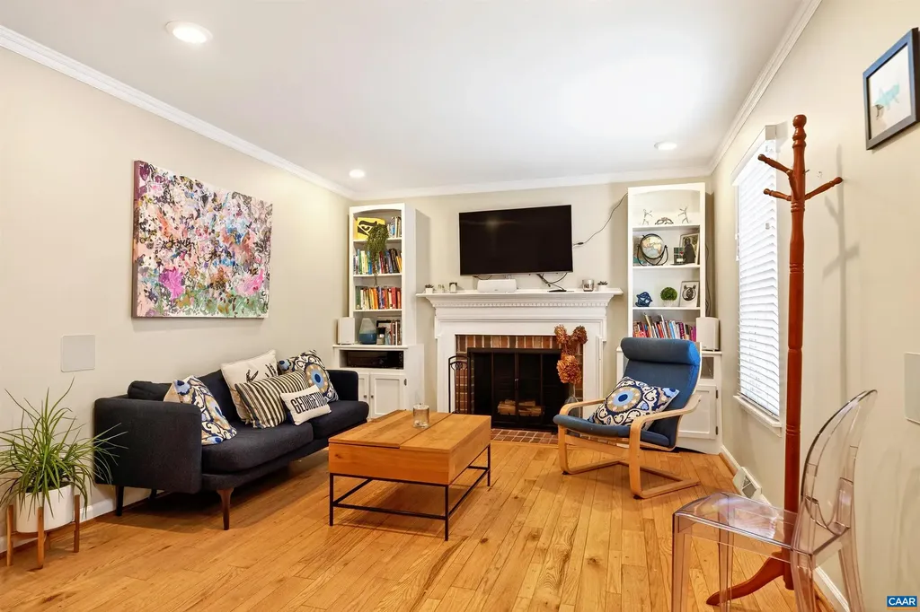 102 Slate Place Charlottesville VA 22902