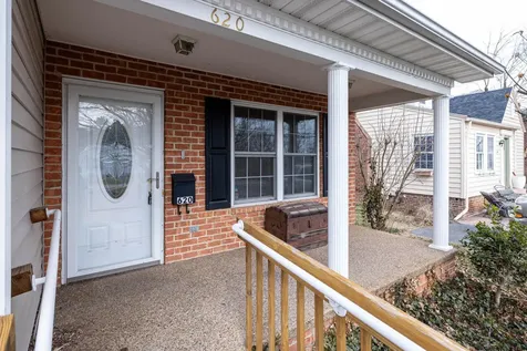 620 Mason Street Dayton VA 22821