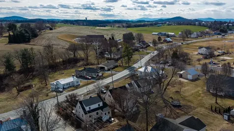 620 Mason Street Dayton VA 22821