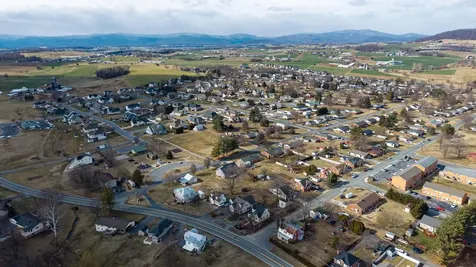 620 Mason Street Dayton VA 22821