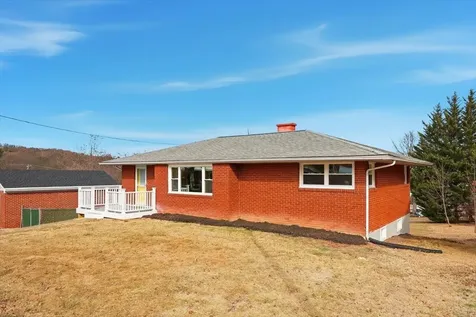 11 Partlow Street Staunton VA 24401