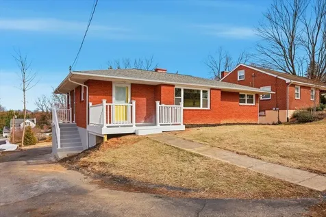 11 Partlow Street Staunton VA 24401
