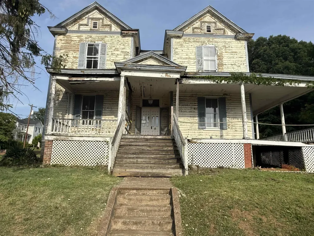 2374 Maple Avenue Buena Vista VA 24416