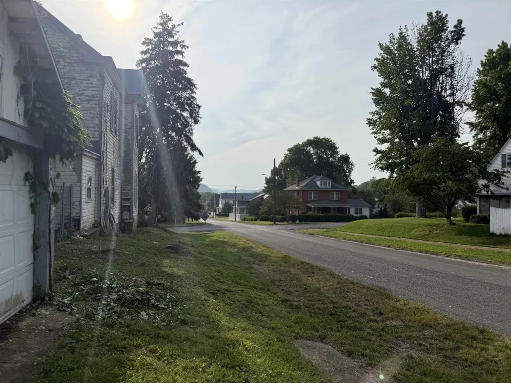 2374 Maple Avenue Buena Vista VA 24416