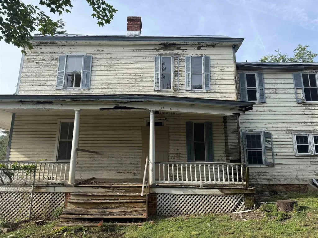 2374 Maple Avenue Buena Vista VA 24416