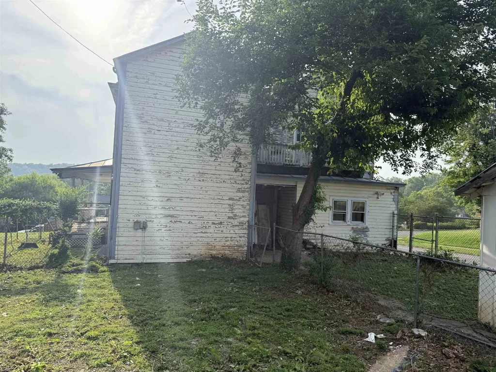 2374 Maple Avenue Buena Vista VA 24416