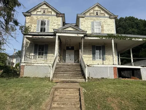 2374 Maple Avenue Buena Vista VA 24416