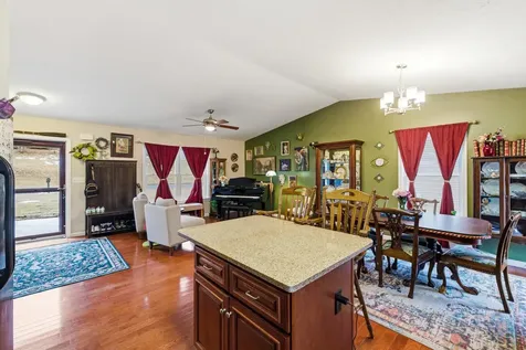 1430 Mandolin Avenue Grottoes VA 24441