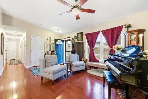 1430 Mandolin Avenue Grottoes VA 24441