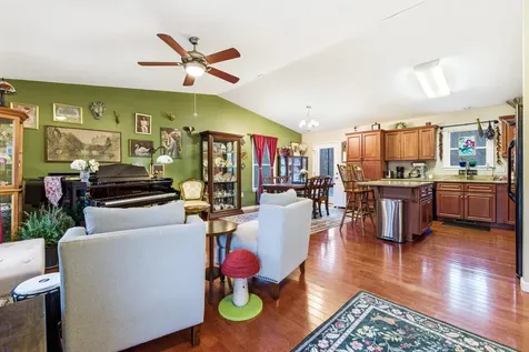 1430 Mandolin Avenue Grottoes VA 24441