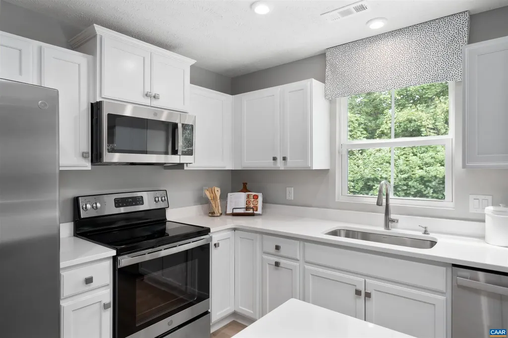 154 Sequoia Drive Barboursville VA 22923