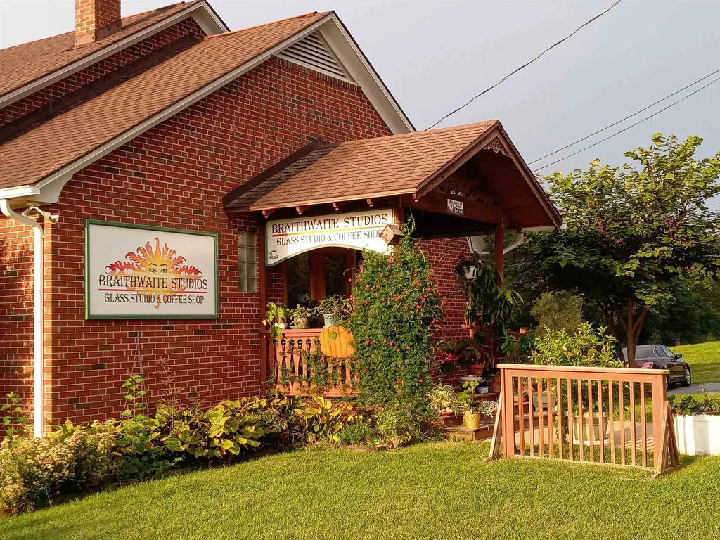 415 Mason Street Dayton VA 22821