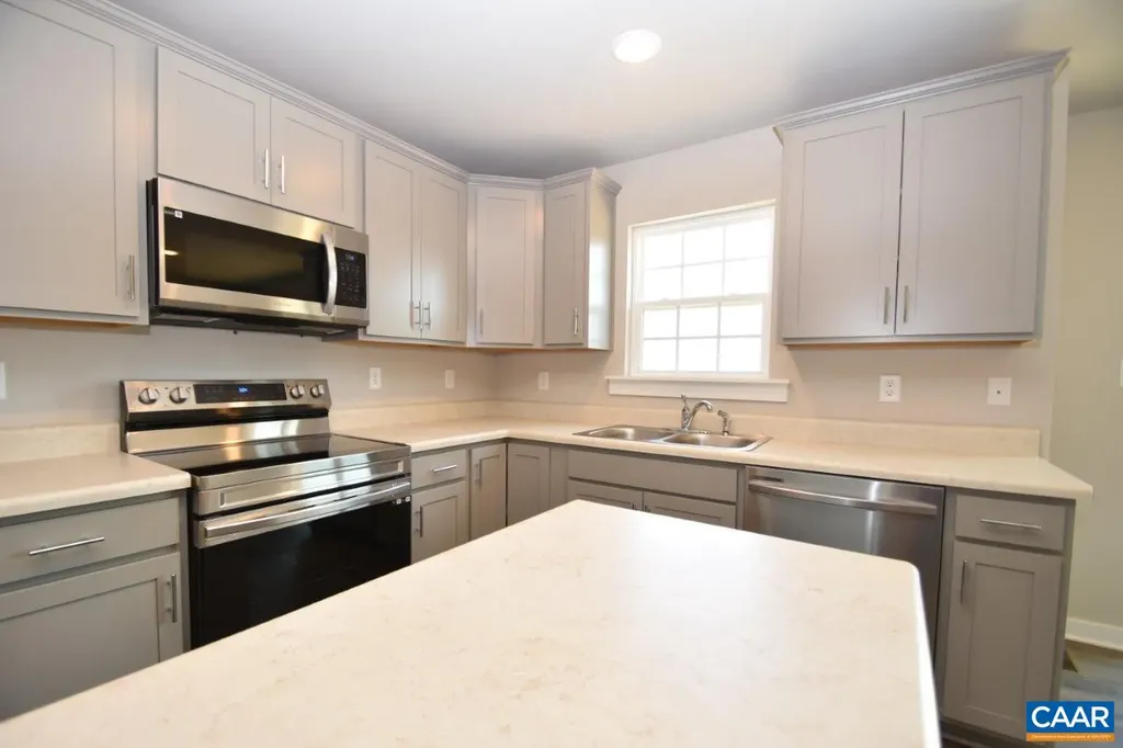 14098 Shannon Hill Road Louisa VA 23093