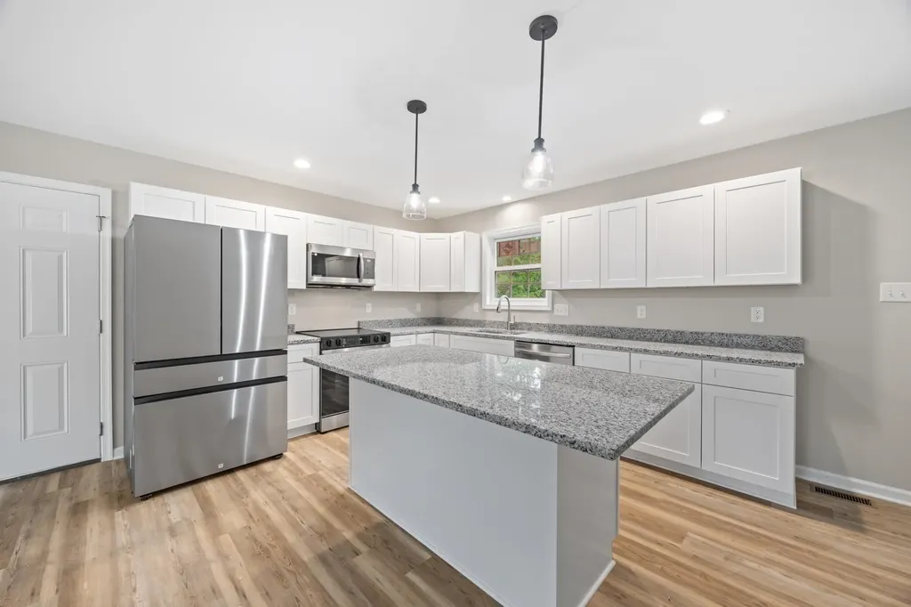 201 Creek Valley Drive Basye VA 22810