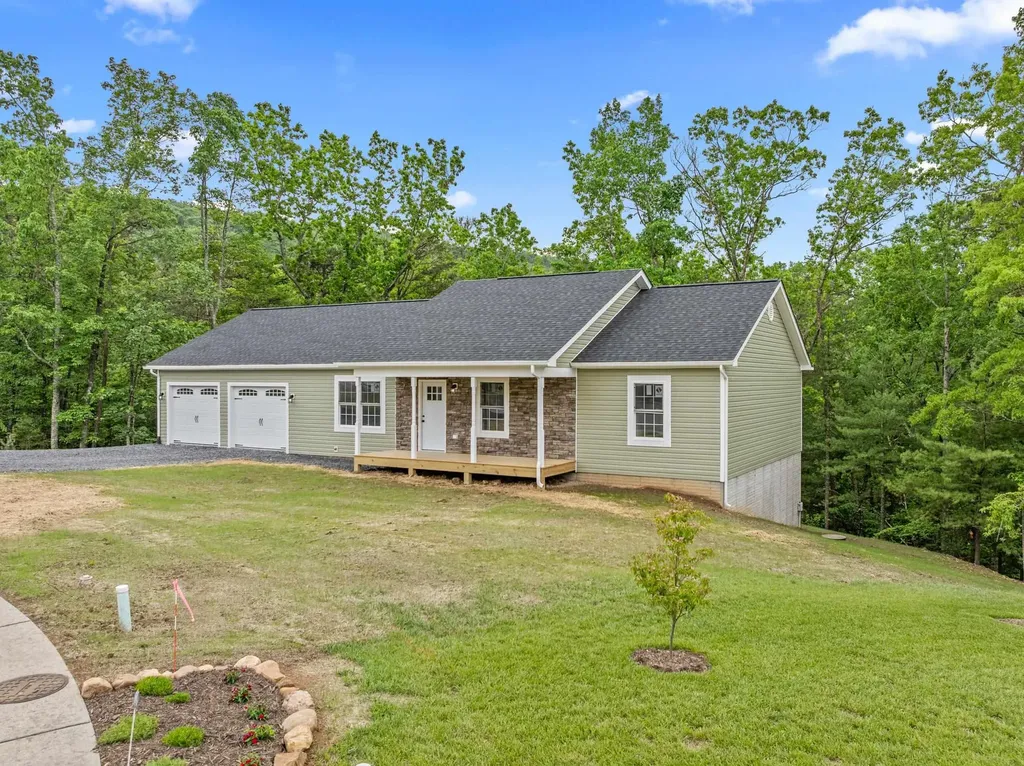 201 Creek Valley Drive Basye VA 22810