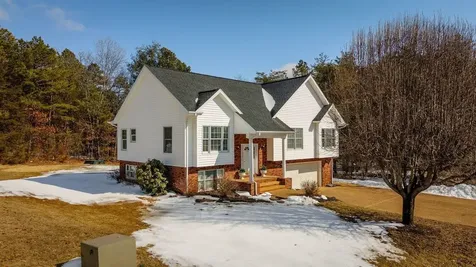 104 Persimmon Street S Elkton VA 22827