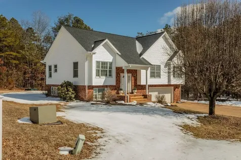 104 Persimmon Street S Elkton VA 22827