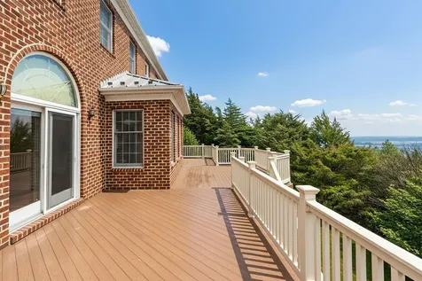3 Walnut Valley Lane Weyers Cave VA 24486