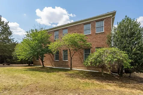 3 Walnut Valley Lane Weyers Cave VA 24486