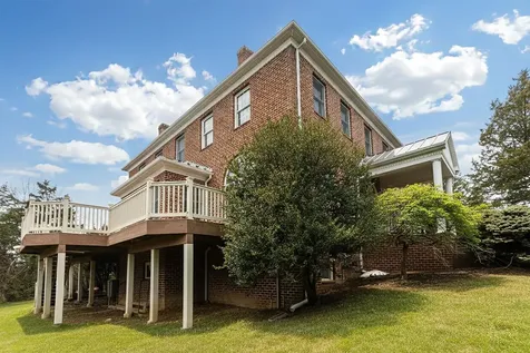 3 Walnut Valley Lane Weyers Cave VA 24486