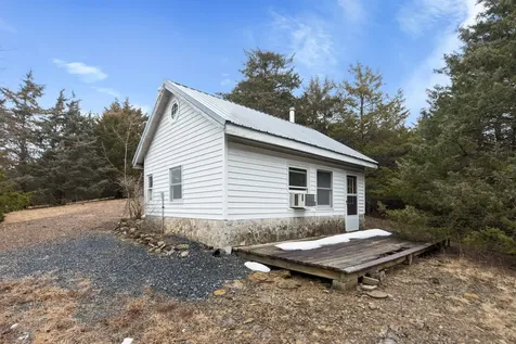 3 Walnut Valley Lane Weyers Cave VA 24486