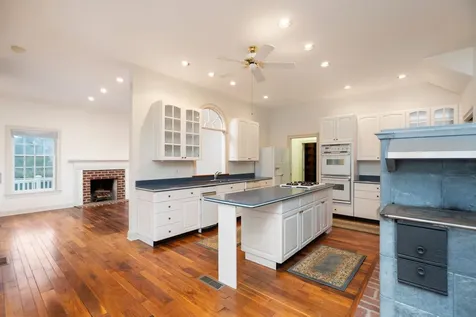 3 Walnut Valley Lane Weyers Cave VA 24486