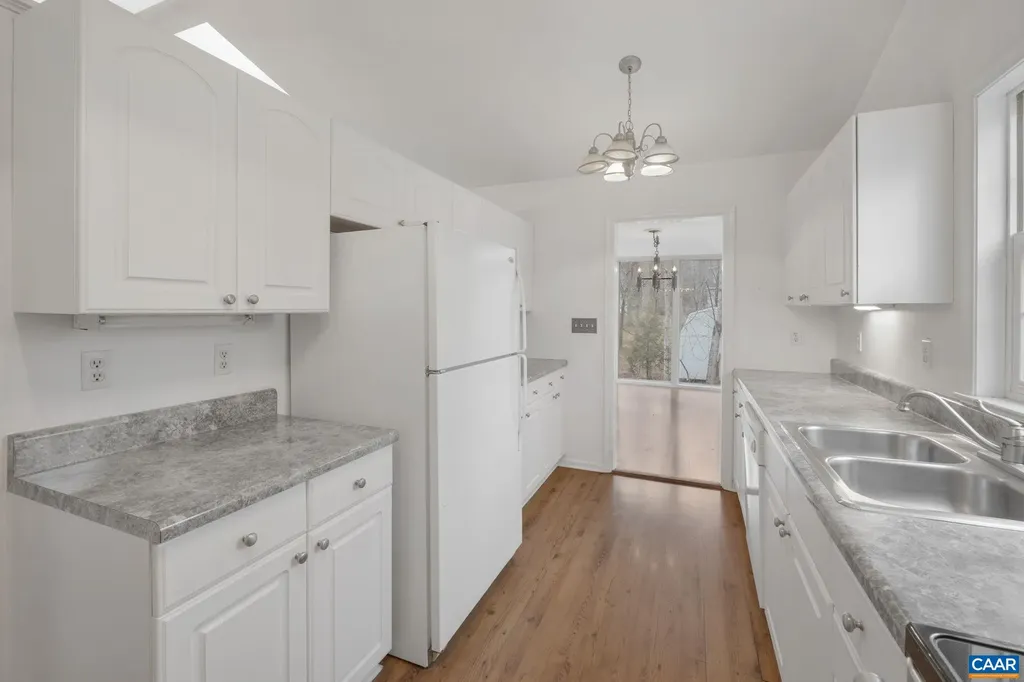 6 Pinehurst Road Palmyra VA 22963