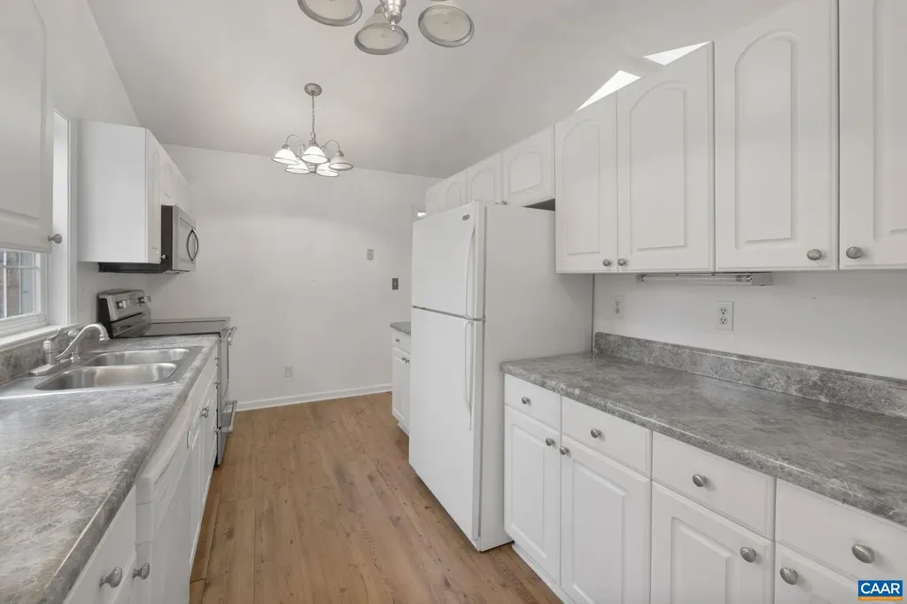 6 Pinehurst Road Palmyra VA 22963