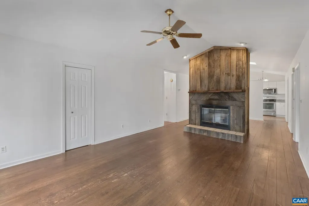 6 Pinehurst Road Palmyra VA 22963