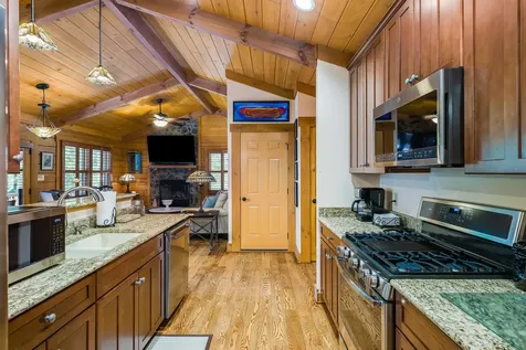16252 Crabtree Falls Highway Vesuvius VA 24483