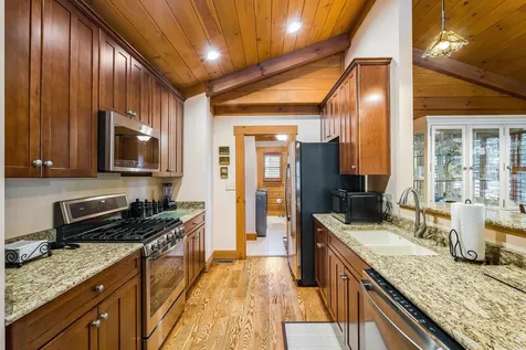 16252 Crabtree Falls Highway Vesuvius VA 24483