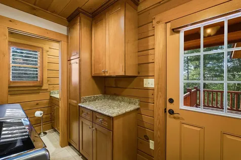 16252 Crabtree Falls Highway Vesuvius VA 24483