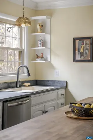 21 Deer Path Charlottesville VA 22903