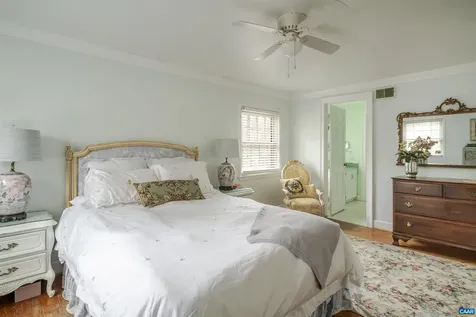 21 Deer Path Charlottesville VA 22903