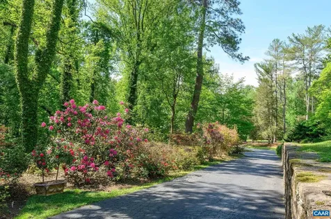 21 Deer Path Charlottesville VA 22903